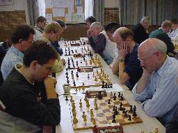 Winnaar eerste klasse Ren&eacute; van Alfen in opperste concentratie