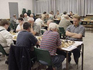 Een blik achterin de zaal, waar de vierkampers zitten